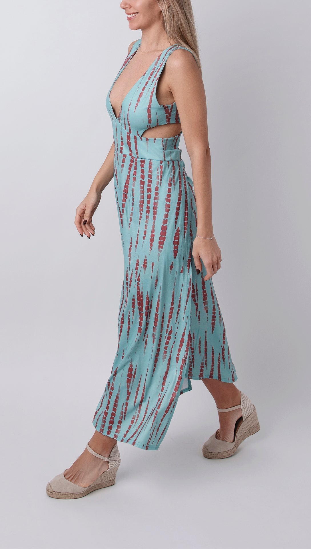 Chloe - Eleanor Tie-dye Vestido elástico con abertura y diseño recortado
