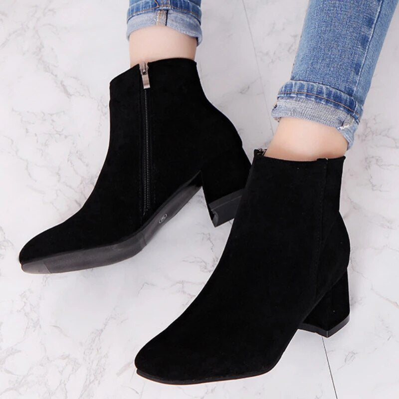 Low-cut boots with heels