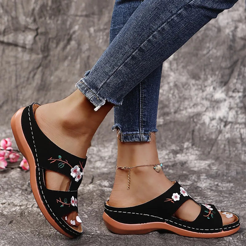 Sandalias Cuñas Bordadas