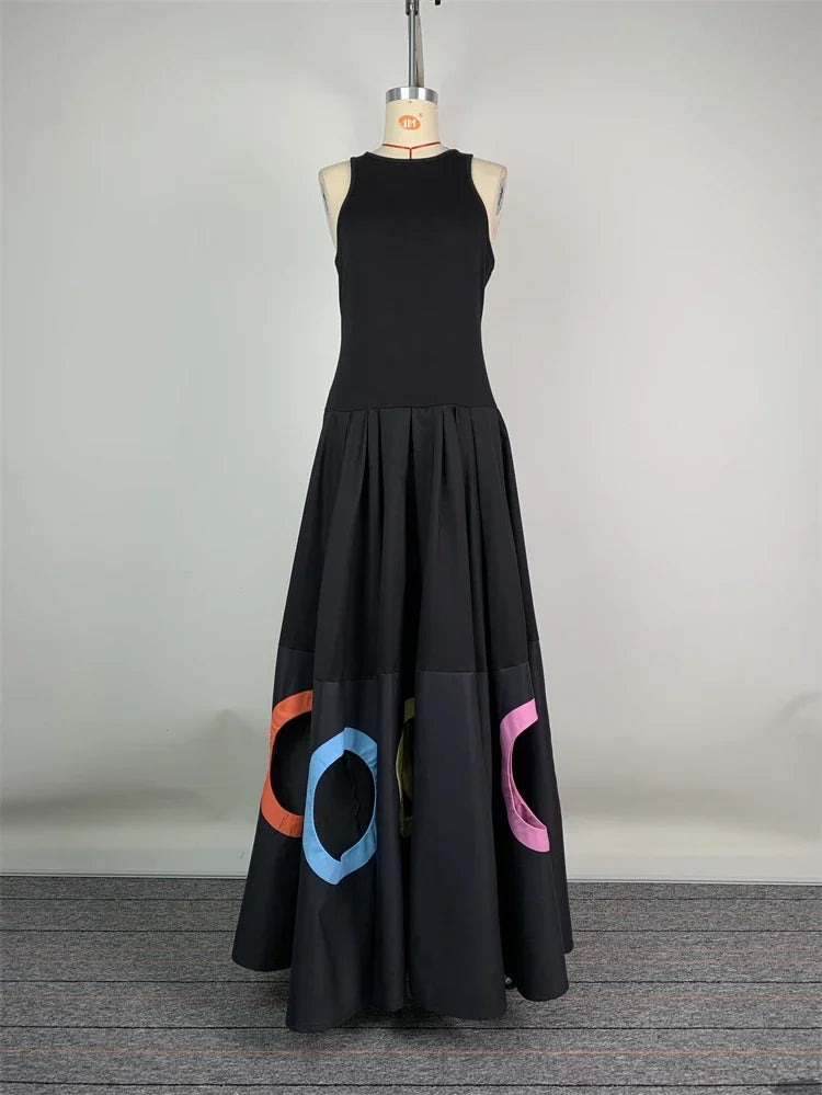 Vestido con Detalles de Calado y Plisados