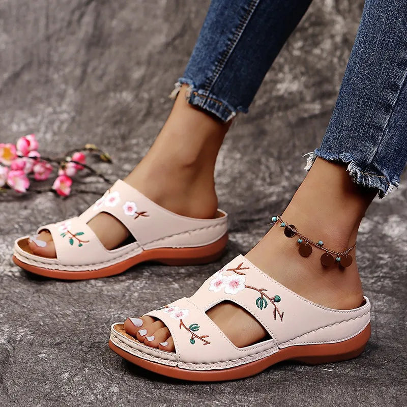 Sandalias Cuñas Bordadas