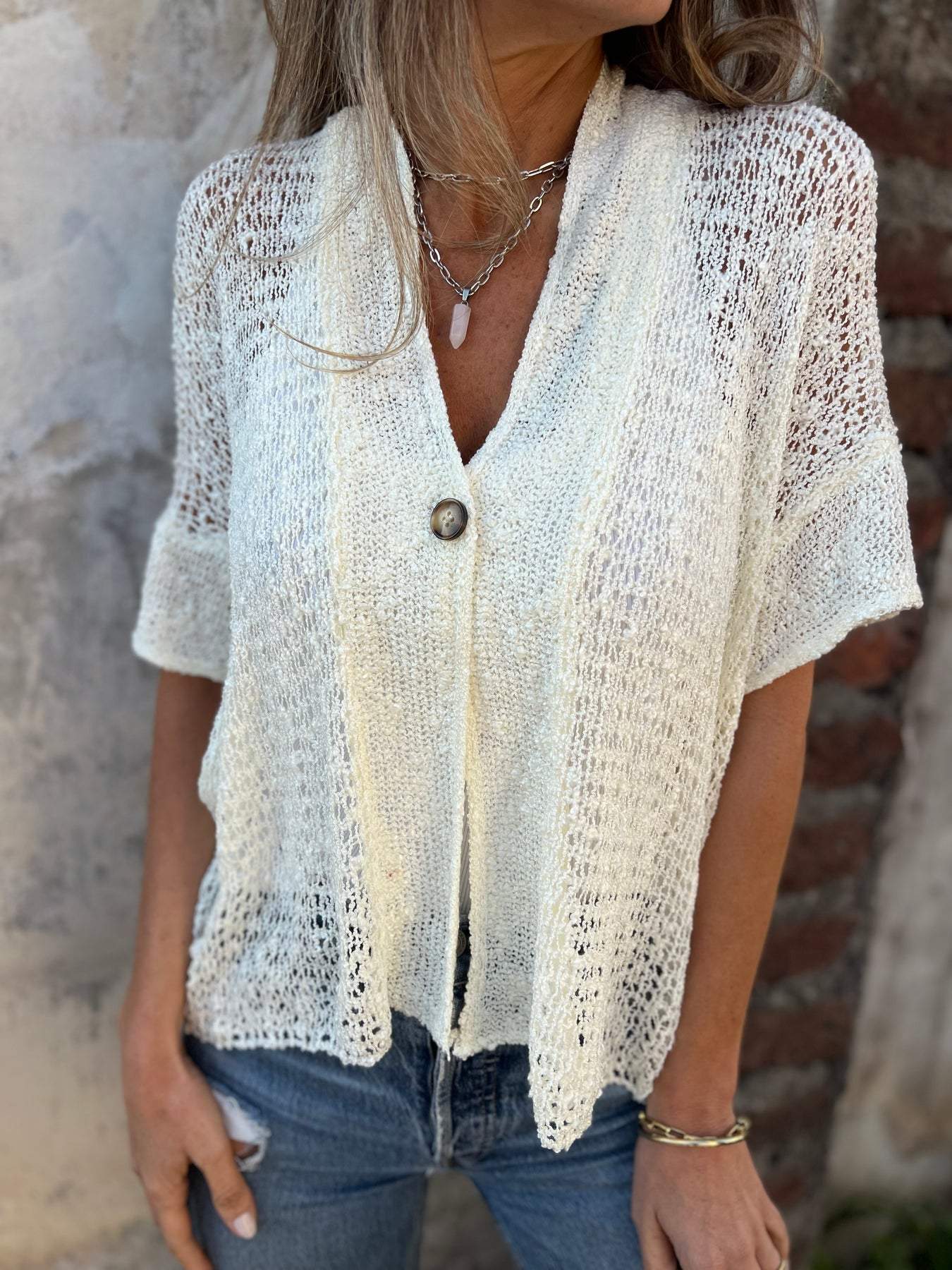 IVONIE - ELEGANT TEXTURED TOP