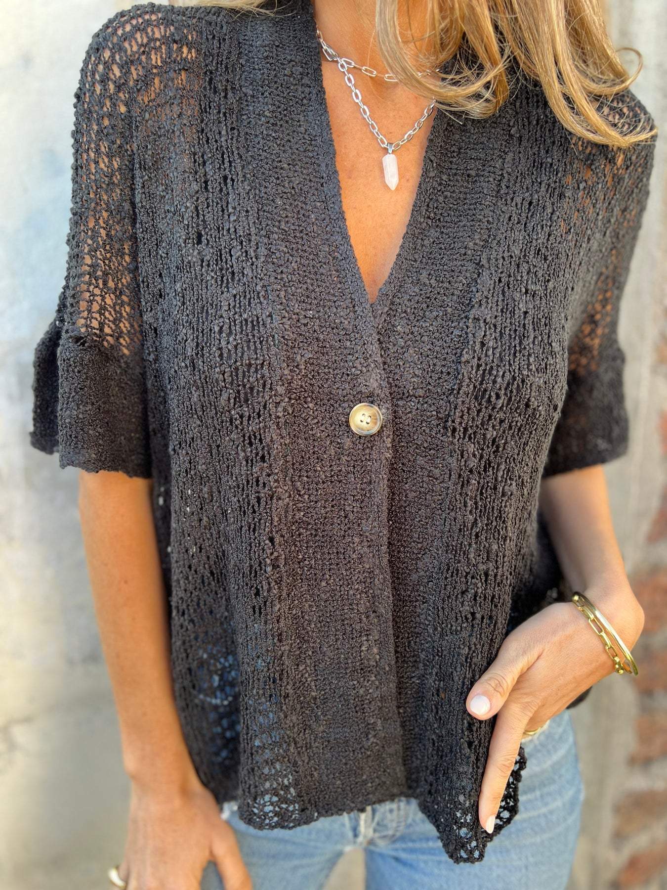 IVONIE - ELEGANT TEXTURED TOP