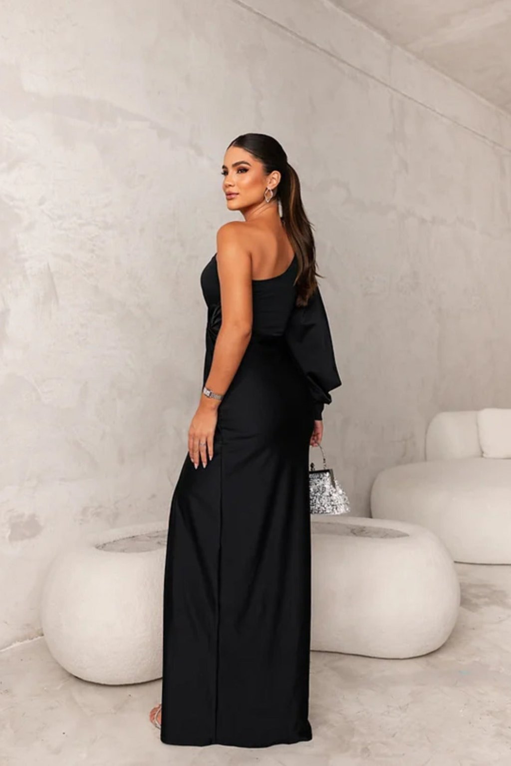 ARACELI - VESTIDO SATINADO DE UNA MANGA