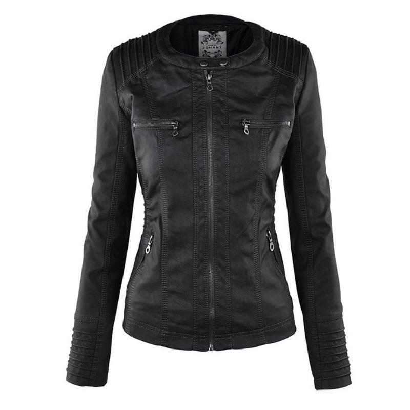 Chaqueta de cuero con capucha