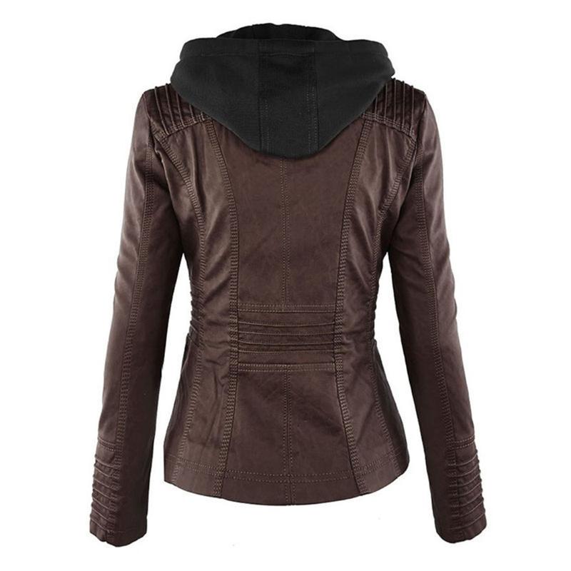 Chaqueta de cuero con capucha