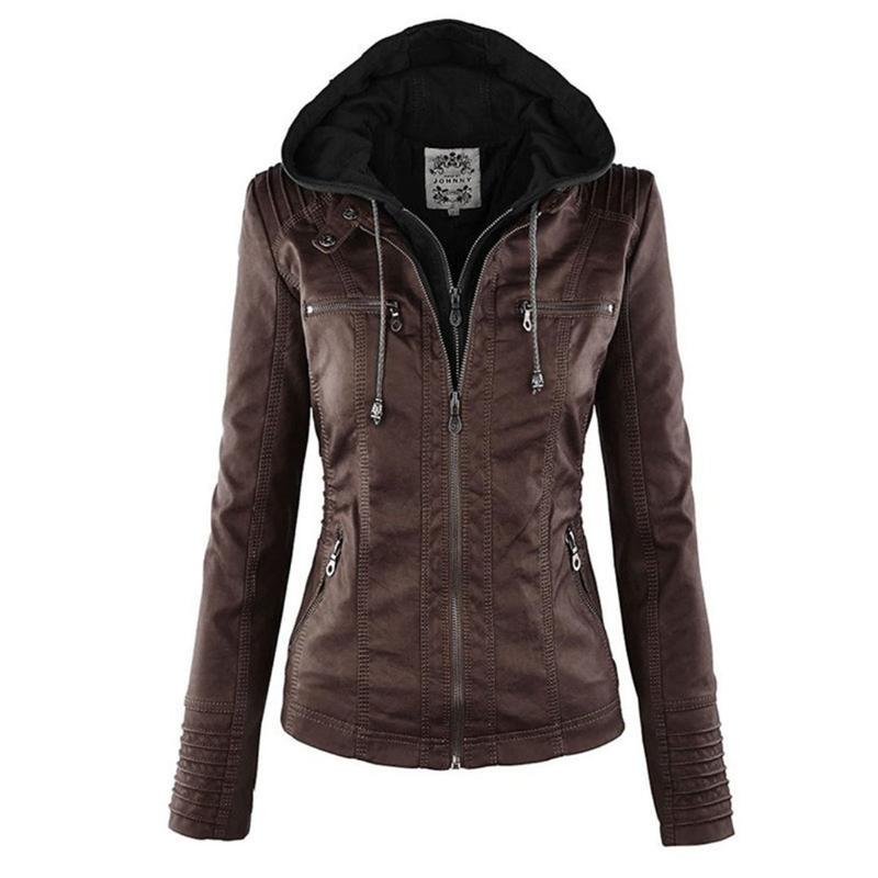 Chaqueta de cuero con capucha