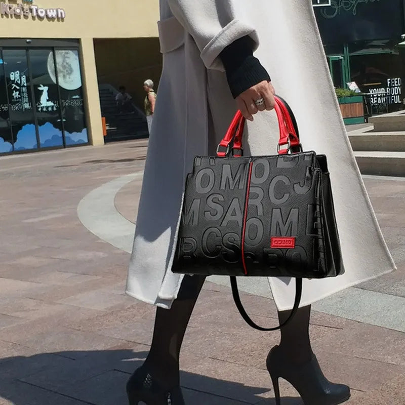 Nuevo Bolso de Mano con Letras Grabadas