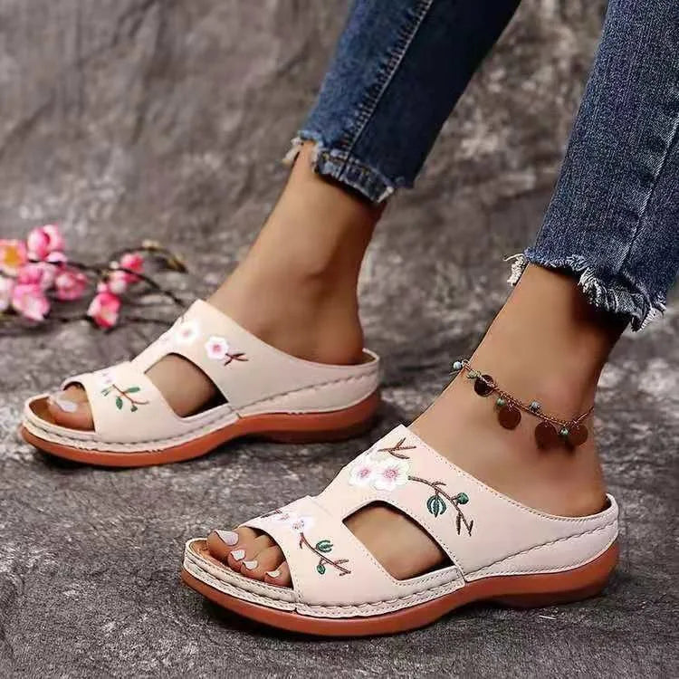 Sandalias Cuñas Bordadas