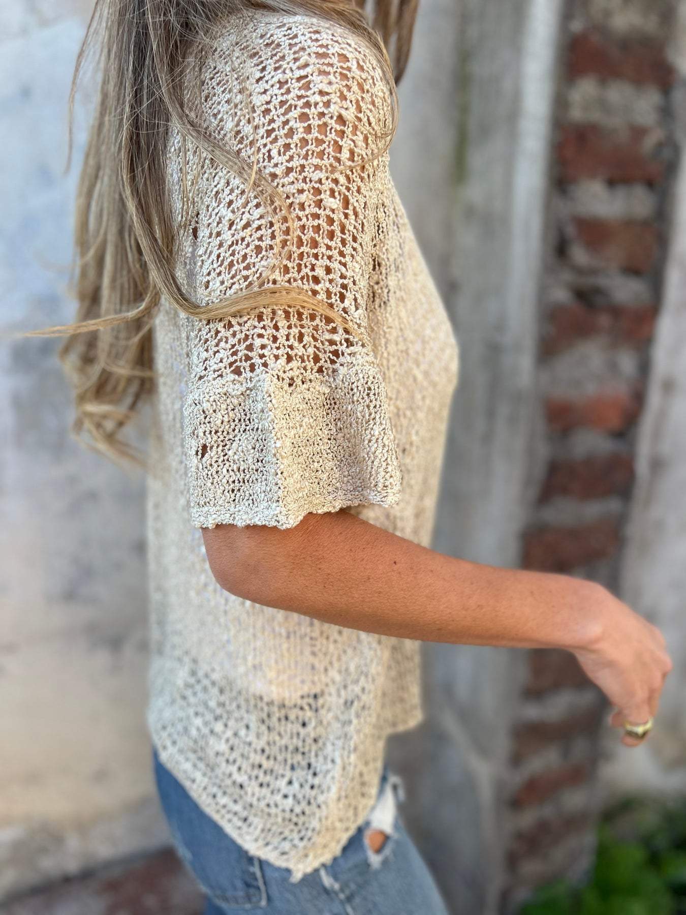 IVONIE - ELEGANT TEXTURED TOP