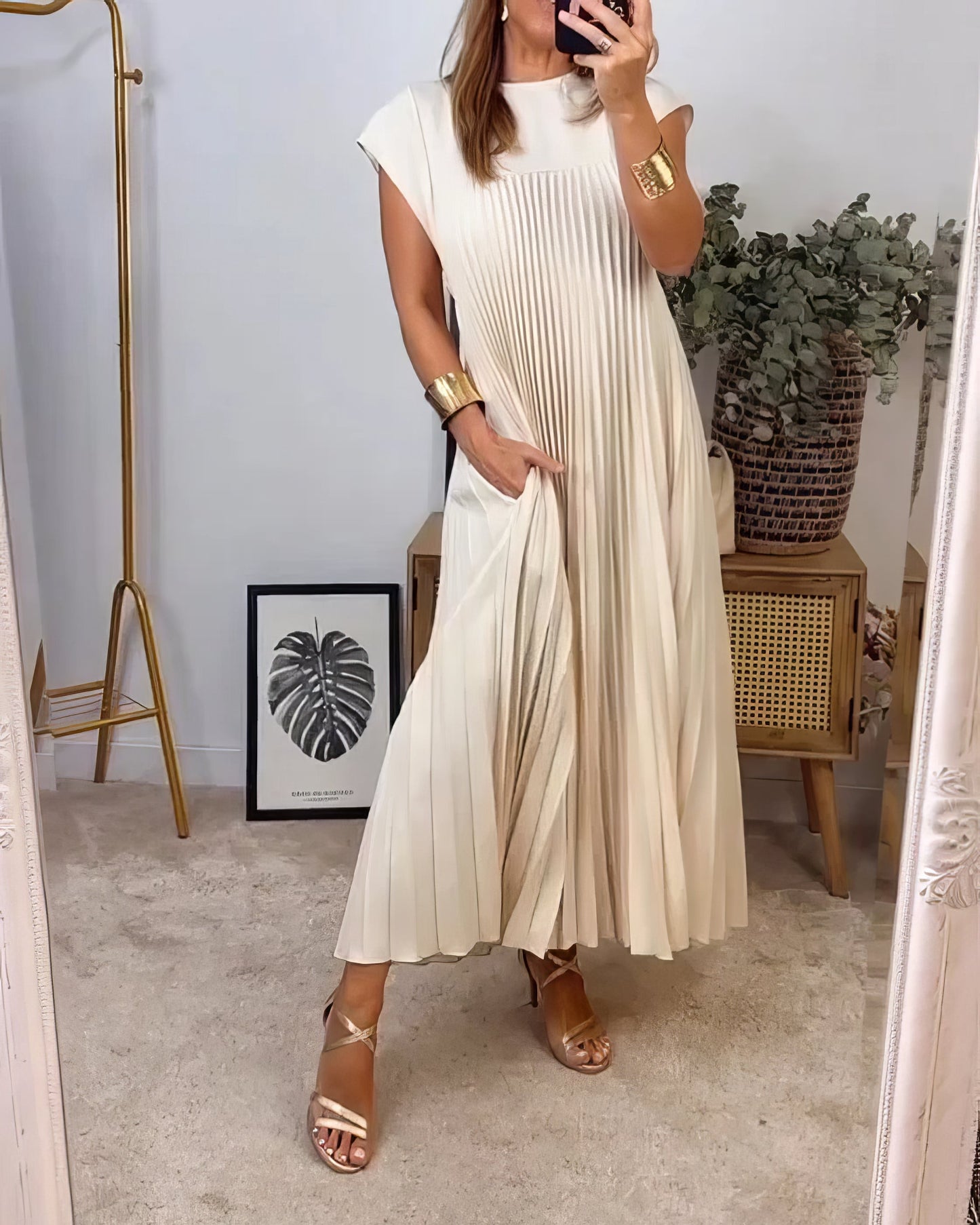 VESTIDO PLISADO SENCILLO SIN MANGAS