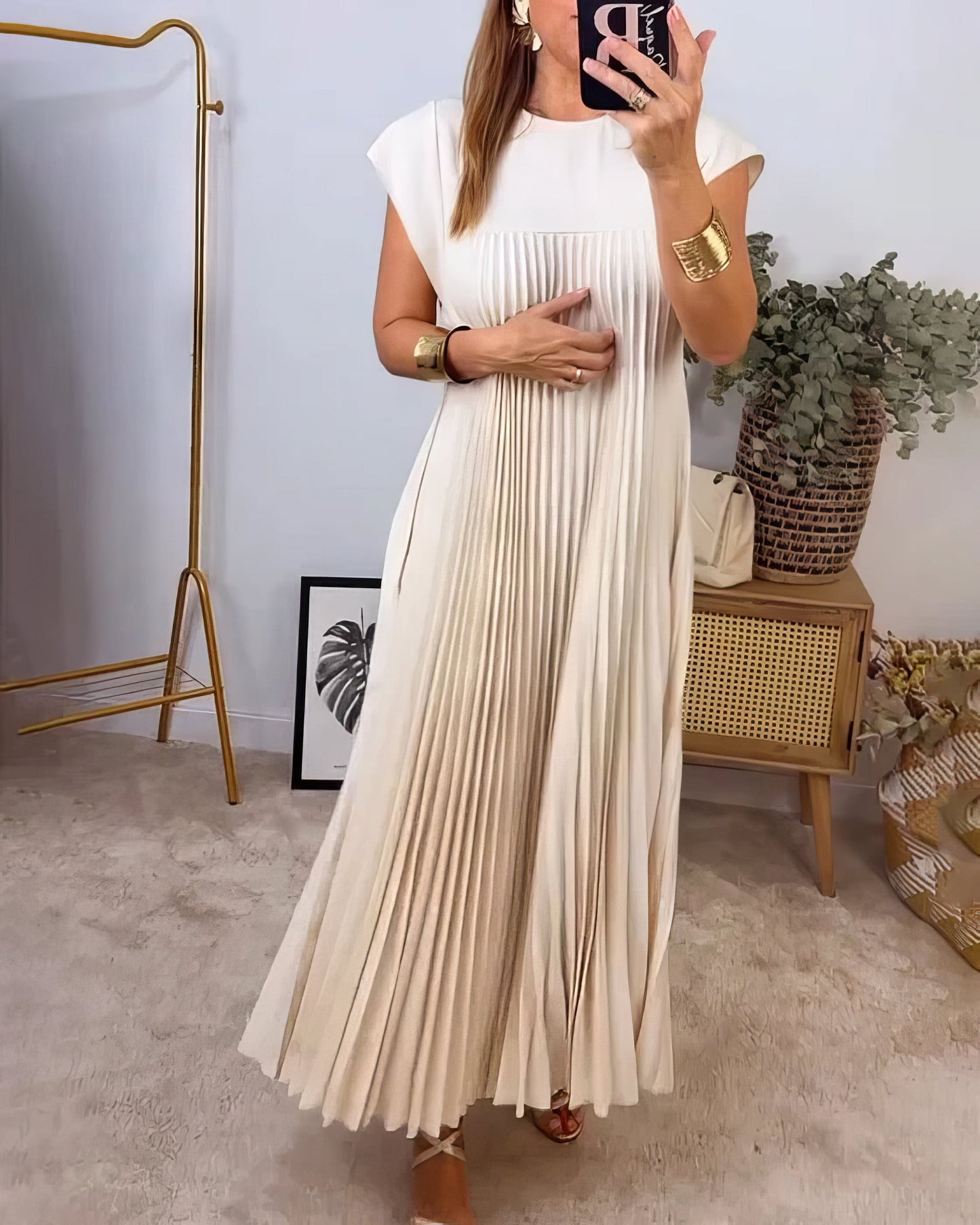 VESTIDO PLISADO SENCILLO SIN MANGAS