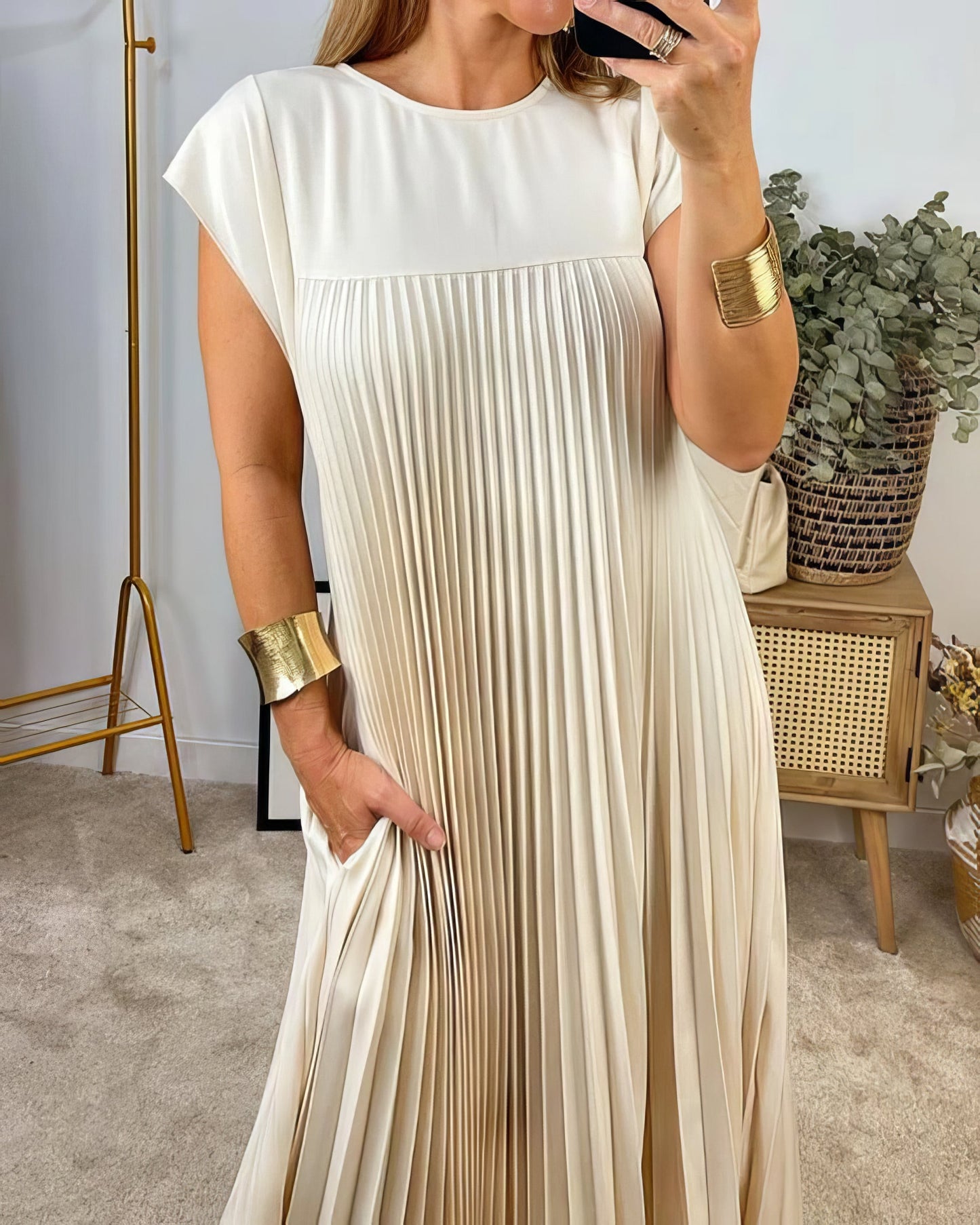 VESTIDO PLISADO SENCILLO SIN MANGAS